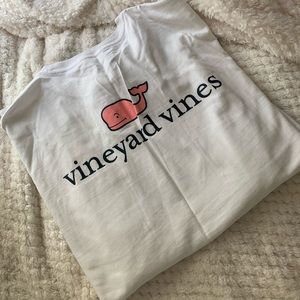 LIKE NEW | Pocket Tee 🐳